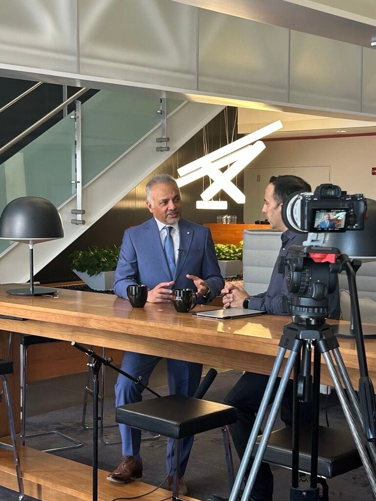 - Top CNN Featured Futurist Keynote Speaker on AI, Tech Leadership