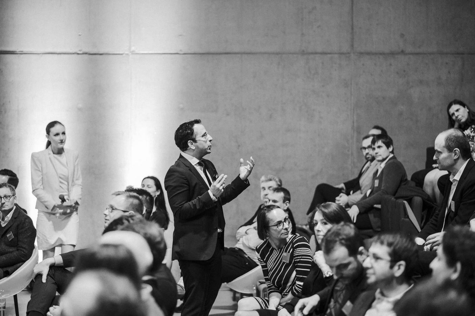 - Top CNN Featured Futurist Keynote Speaker on AI, Tech Leadership